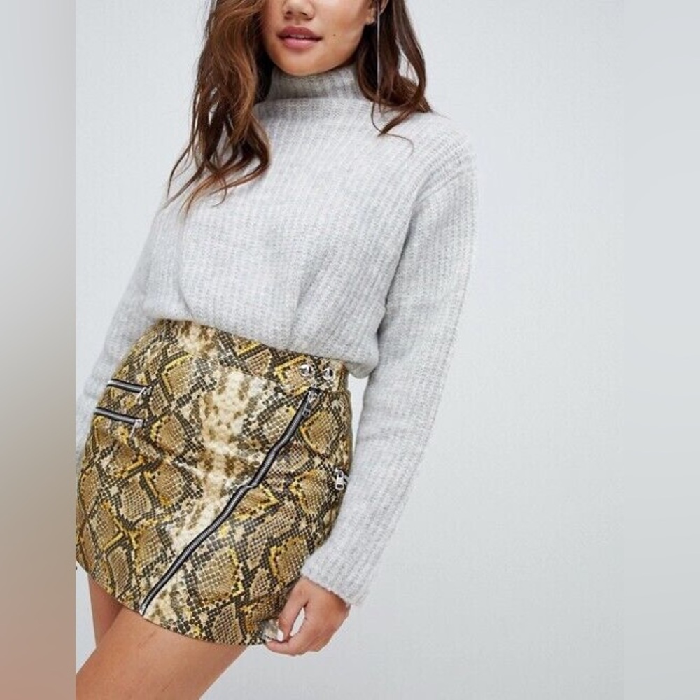 Bershka Womens Snake Animal Print Short Skirt Zip Detail NEW